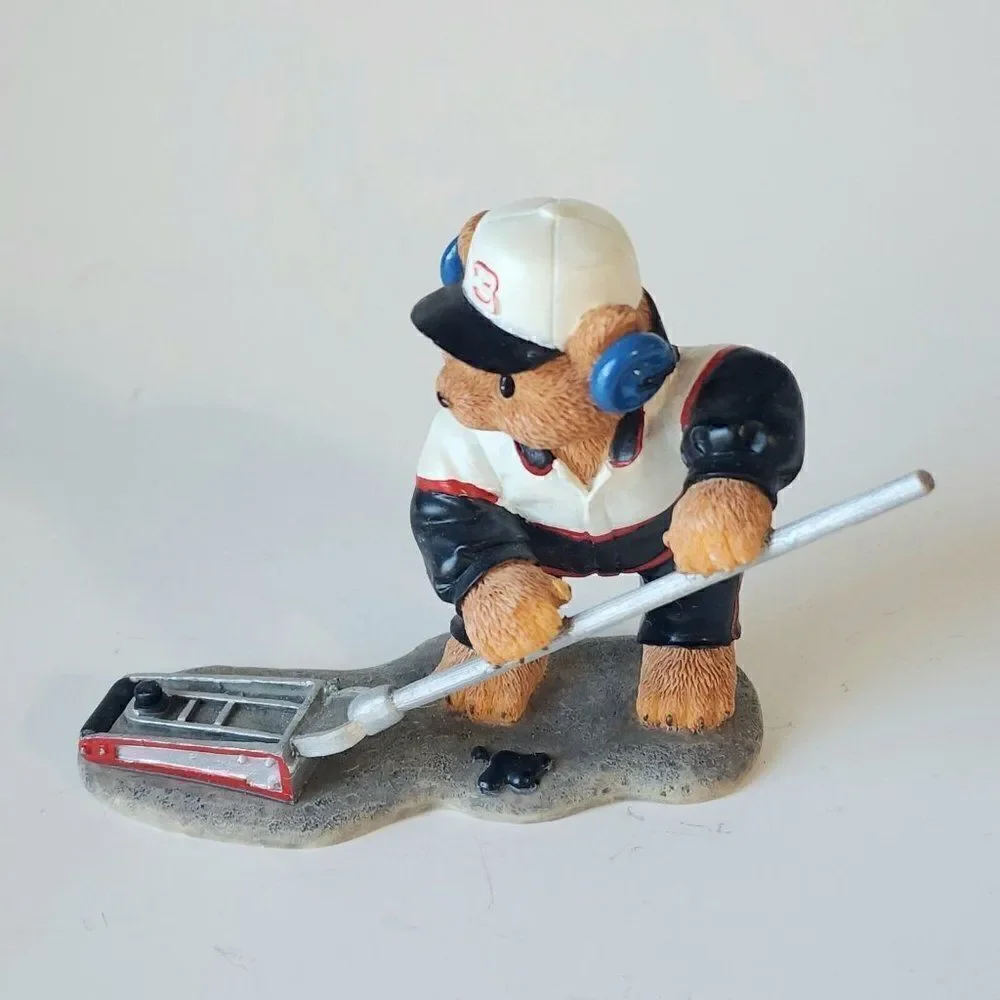 NASCAR‎ 1999 DALE EARNHARDT Good Ole Bears “Need a Lift?” Resin Figurine